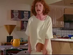 ઓગસ્ટ ટેલર બિગ ટિટ MILF તેણીને હોટ સેક્સ સીન બતાવે છે (34F's)